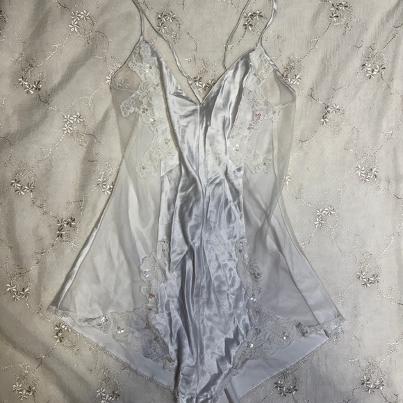 Vintage Y2K Victoria’s Secret White Satin Mesh Inset Bodysuit – Size M - Picture 5 of 9